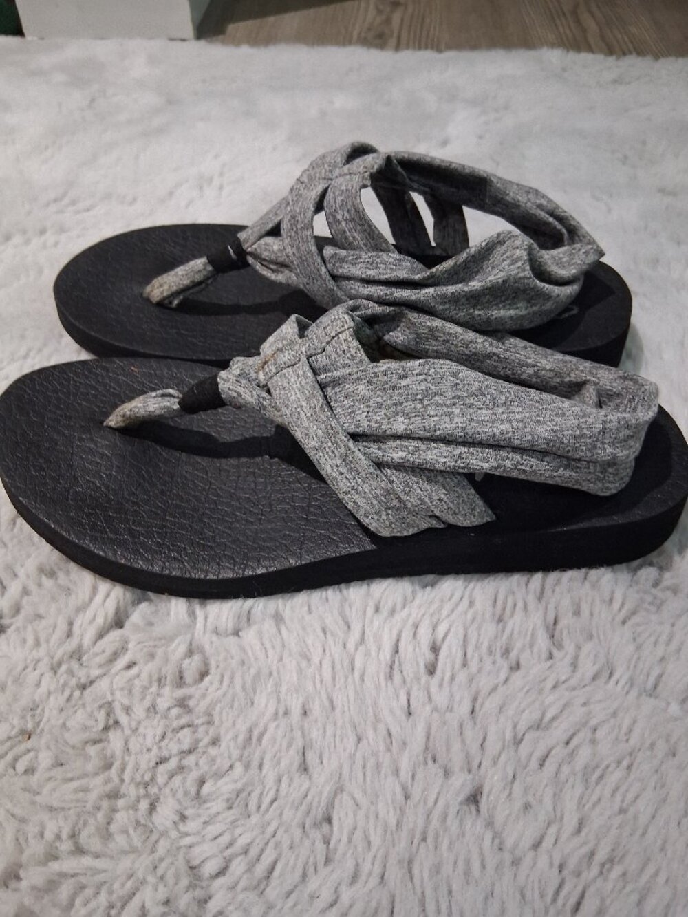 Sketchers yoga shoes